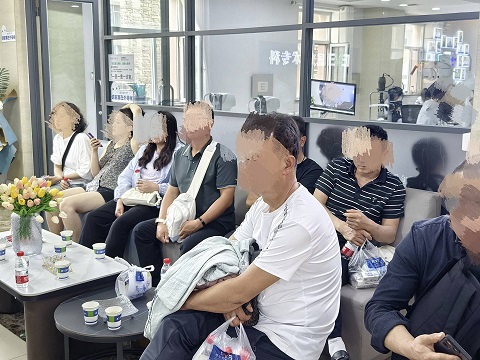 兰州爱尔“摘镜热”丨解开近视手术谜团，助力开启无“镜”人生(图1)