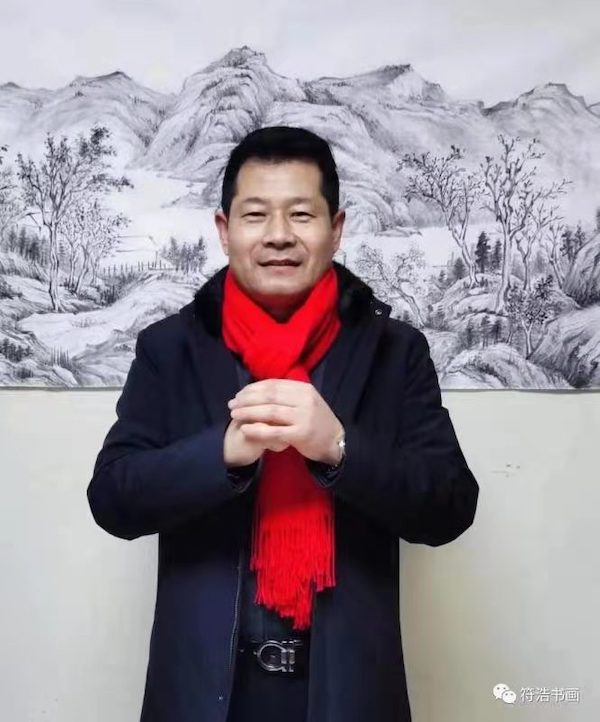 春联扮靓古城门 宝鸡书法家符浩为玉祥门书写春联(图3)