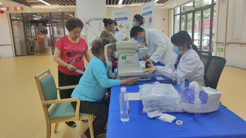 6.6全国爱眼日丨贵阳爱尔在贵阳工商康养宝山苑开展眼健康讲座及义诊(图7)