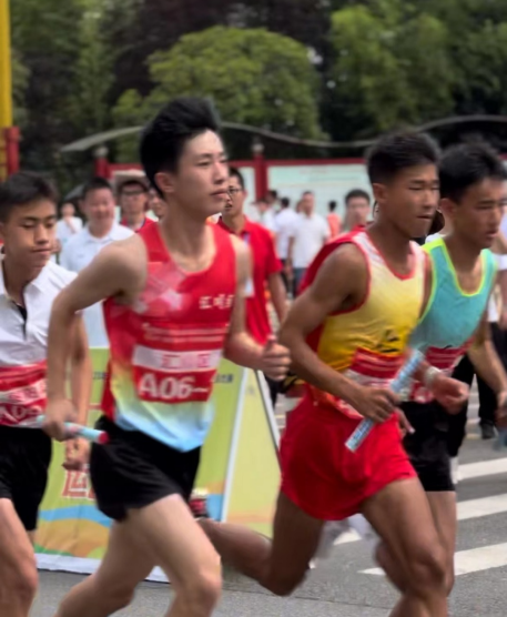 2023年遵义市“爱尔眼科杯”中小学师生路跑接力赛在遵义四中隆重举行(图3)