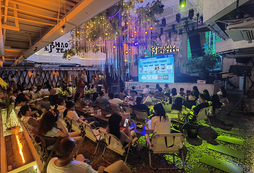 全球摘镜 FUN肆一夏 贵阳爱尔眼科医院荣获“EVO ICL 科普教育优秀科室”称号(图1)