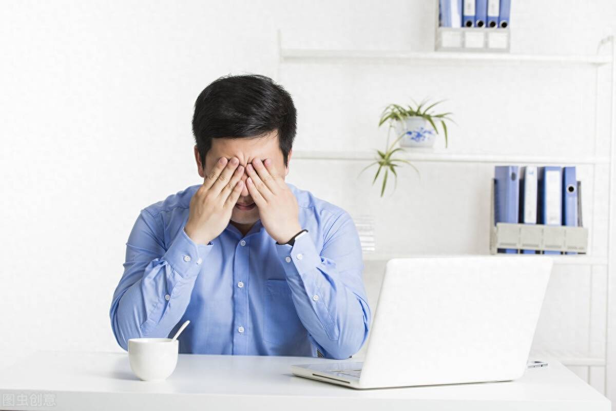 兰州爱尔眼科韦萍院长:青光眼早期有什么表现？出现这4个异常症状，请你重视 (图1)