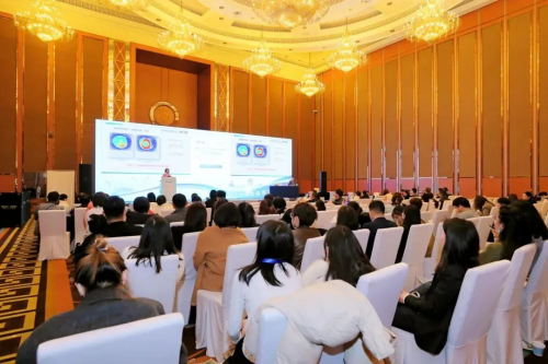 甘肃爱尔眼视光医院盛迅伦教授受邀参加“2024西部国际近视防控与视觉健康论坛”并主持大会(图2)