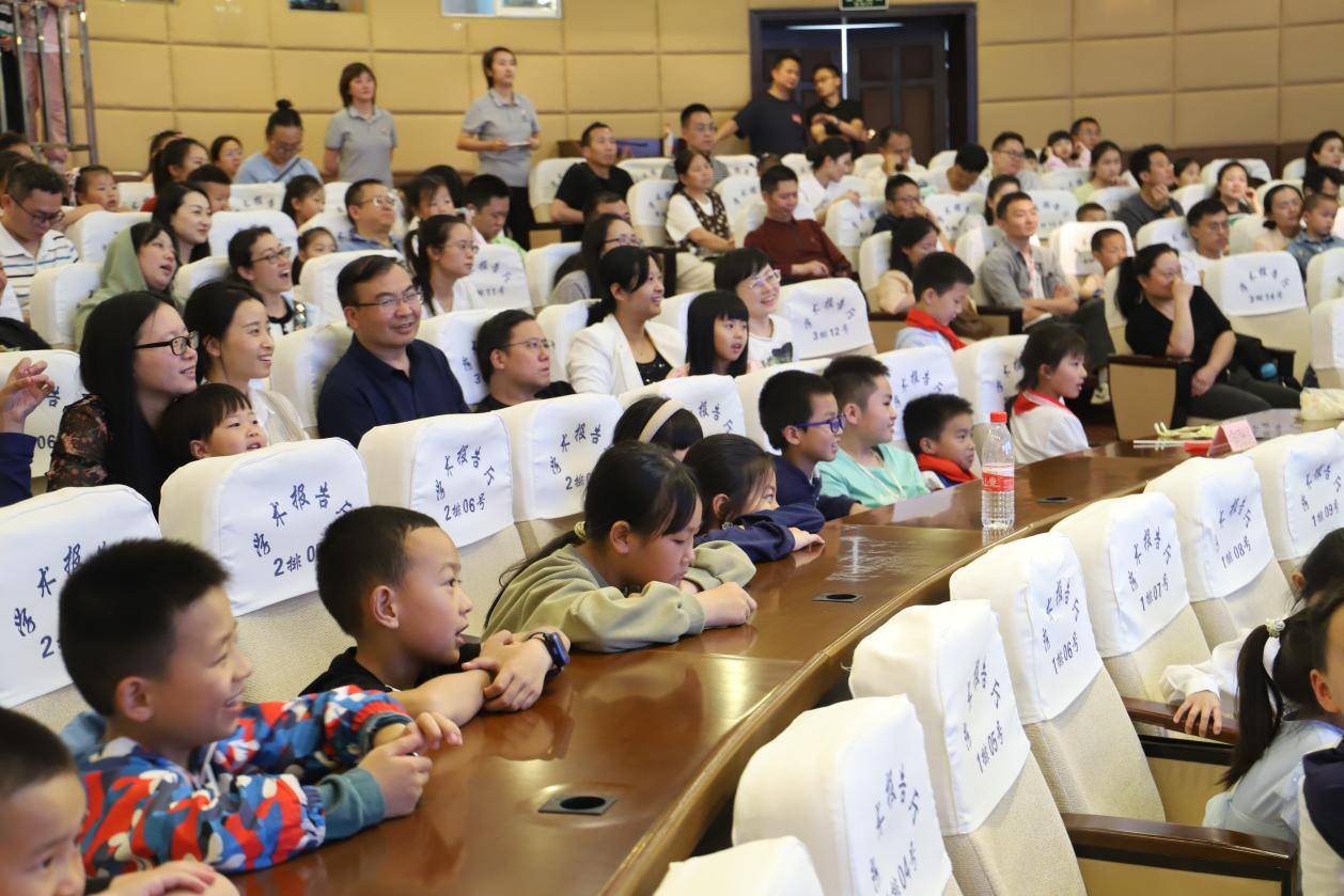 贵阳爱尔眼科青少年儿童近视防控公益科普剧《瞳梦国奇旅》在贵州科技馆上演(图3)