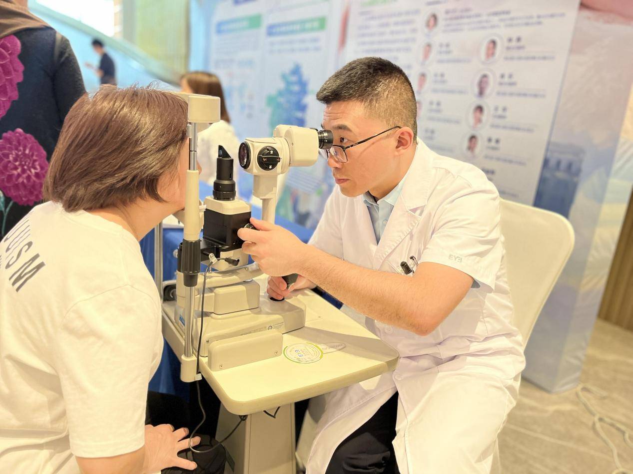 呵护眼健康，一年一眼检 全国“爱眼日”：贵阳爱尔眼科开展眼健康科普讲座与义诊活动(图6)